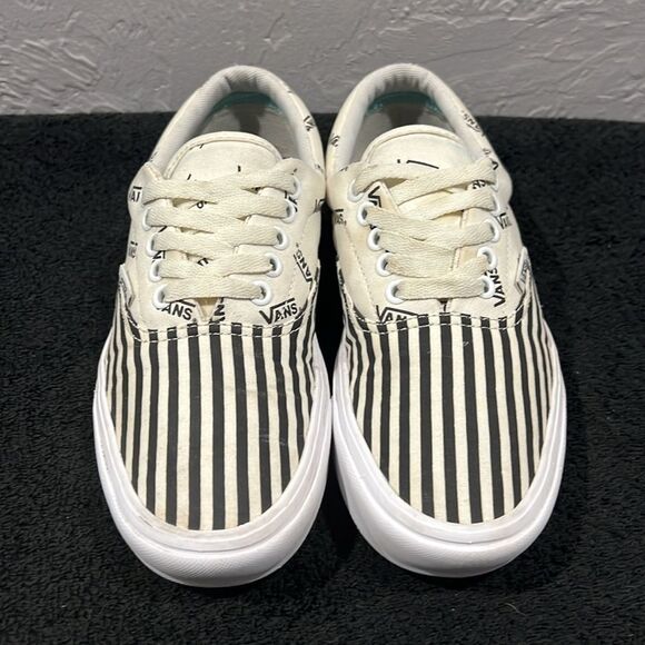 🔥🔥 VANS Comfycush ERA Black/Cream Skate Sneakers Women Sz 8 / Men Sz 6.5 - EUC - Picture 4 of 12
